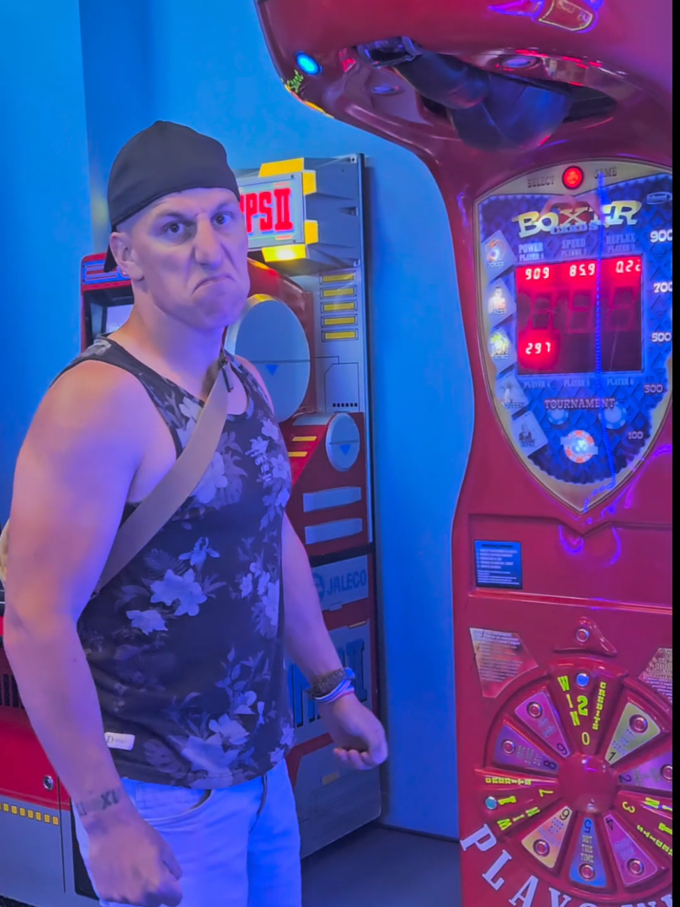 on a un game joy au Mans on a trouvé notre nouveau terrain de jeu en famille 😄on a bien rigolé 🤣