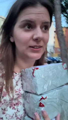 Astazi am fost la nunta si dupa am lasat la easybox canile! Multumim pe tru toata sustinerea pentru @asociatialunamea ! #mamici #mamicipetiktok #mamica #mamiciinromania #mamicicuburtici #spinabifida #hidrocefalie #abel #mamicipeinstagram #mamicicupitici #canalunamea #cana #nunta #familia 