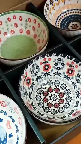 ✨ Cek Earise Hampers Souvenir Mangkok Set — mangkok keramik bergaya Jepang, cantik dan elegan untuk melengkapi meja makan atau jadi kado spesial! 🌸 Hanya Rp115.000. Dapatkan sekarang. #HampersCantik #KadoPernikahan #PeralatanMakanKeramik