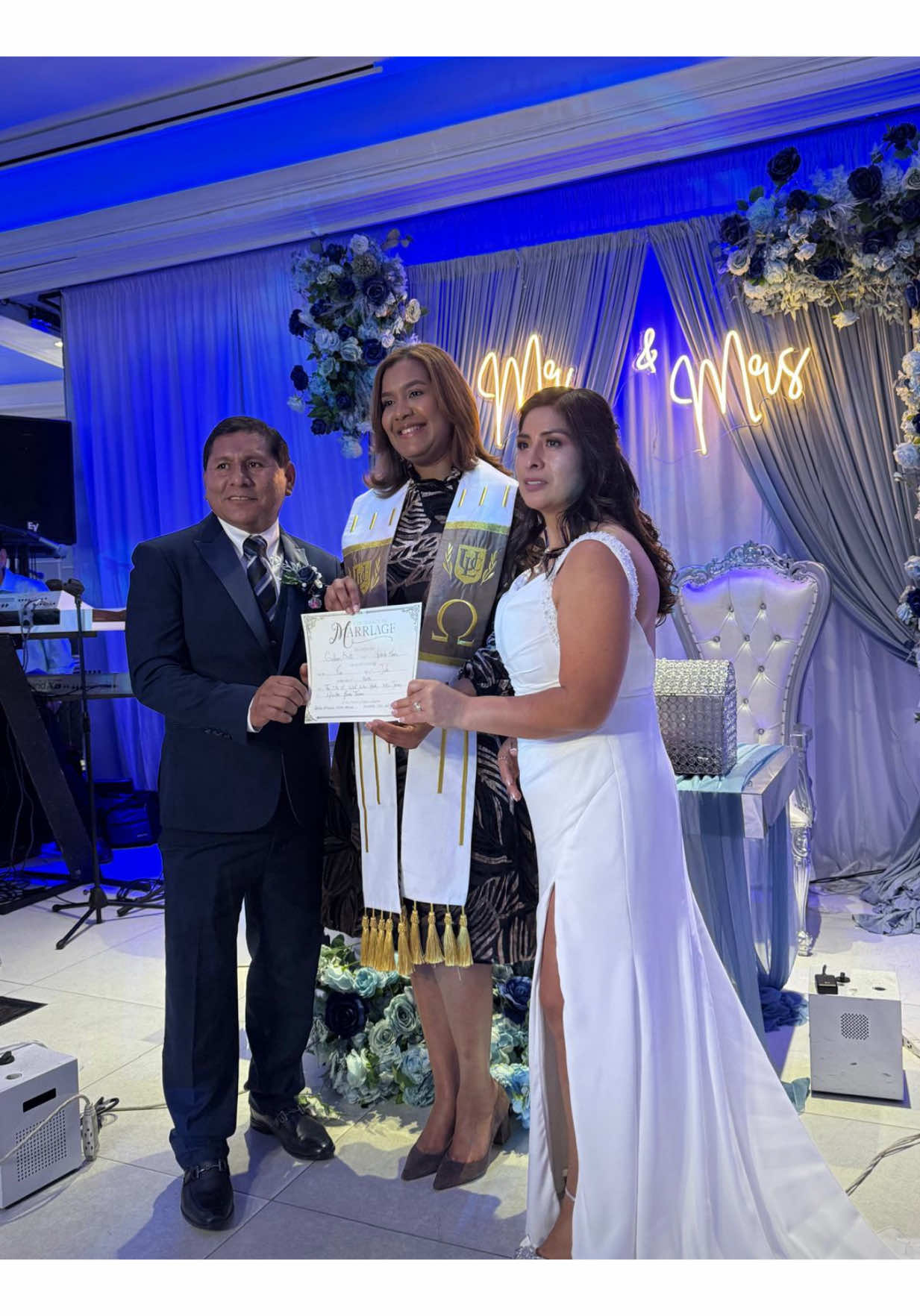 Gracias a esta hermosa pareja por darme la oportunidad de oficializar su unión matrimonial y ser su maestra de ceremonias. 