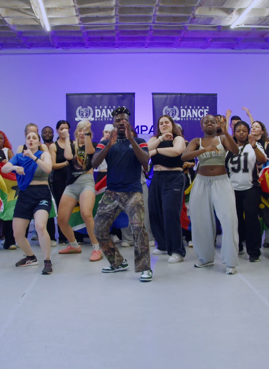 #adrodictclasses #berlin #afronewstyle by @Blaakow official ❤️‍🔥 #afro #frenchafro #dancer #dc #hendek #chilly 