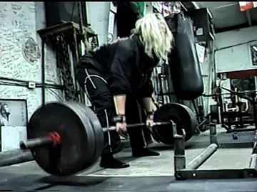 @Kylie 🖤#fyp #gym #gymedit #gymmotivation #muscle #fy #oldschool #oldschoolgym #musclemommy #GymTok #darkfeminineenergy #darkfeminine 