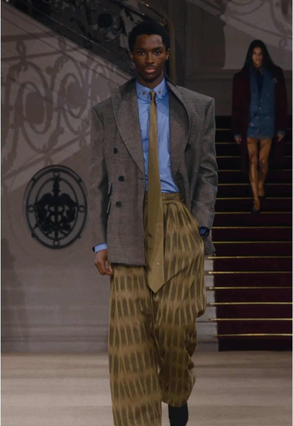 The looks living rent free in our head rn.  #AKAW2526