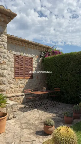 the loveliest finca 🍋  #cmbynsummer #cmbyn #finca #mediterraneansummer #mallorca #airbnbfinds #uniquehotels 