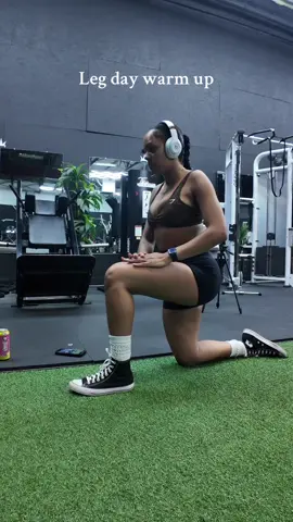 Just a quick leg warm-up I always do before lower body days 🦵🏽✨ Helps get my muscles activated and keeps me from pulling something tryna lift heavy 😭 Don’t sleep on your warm-up, it really makes a difference! Can’t grow a booty without warming up properly!!🗣️ #LegWarmUp #LowerBodyPrep #WarmUpWithMe #PreWorkoutRoutine #FitGirlThings #GymTips #InjuryPrevention #MobilityMatters #LegDayReady #FitnessJourney #CapCutReels #StretchAndStrengthen #GluteActivation #GymContent #WellnessVibes