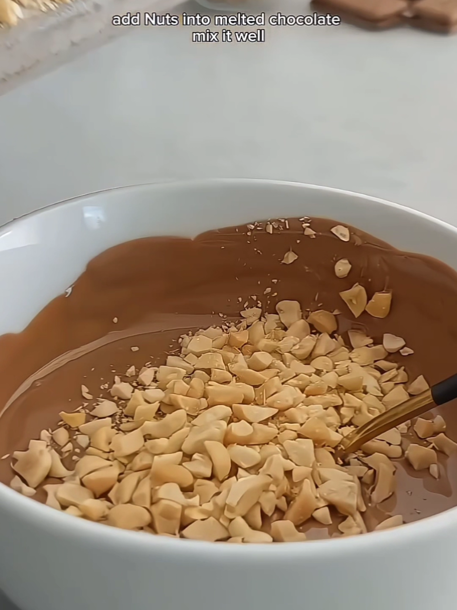 No-bake chocolate brownie 🍫 A rich, fudgy treat made with cocoa, nuts, and dates—no oven needed! ✨🍯🥜 Perfectly chewy, naturally sweet, and ready in minutes! ⏱️❤️ #brownies #chocolate #biscuits #shorts #awesome #Yummy #viralvideo #100kviews #Foodie #trending 