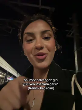 sağda yürüyün geç kalıyoz 