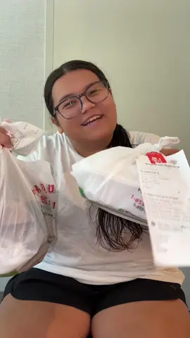 Our Vacation Door Dash Orders #food #yummy #doordash #foodorders #tacos #mexicanfood #pizza #dintaifung #disney #disneyparks #mukbang #izzyalexis 