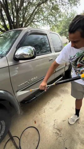 Lavamos camioneta que estaba abandonada por 4 años 😱