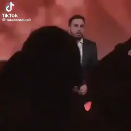 A mulher perfeita do futuro acorda cedo, treina, trabalha, cozinha saudável, dá atenção à família e ainda está plena. Mas ela não existe. 💥 Pare de se cobrar o impossível. Salva esse vídeo se você também está cansada dessa cobrança. ✅ Segue pra mais verdades / ✅mais realidade /✅ mais acolhimento.
