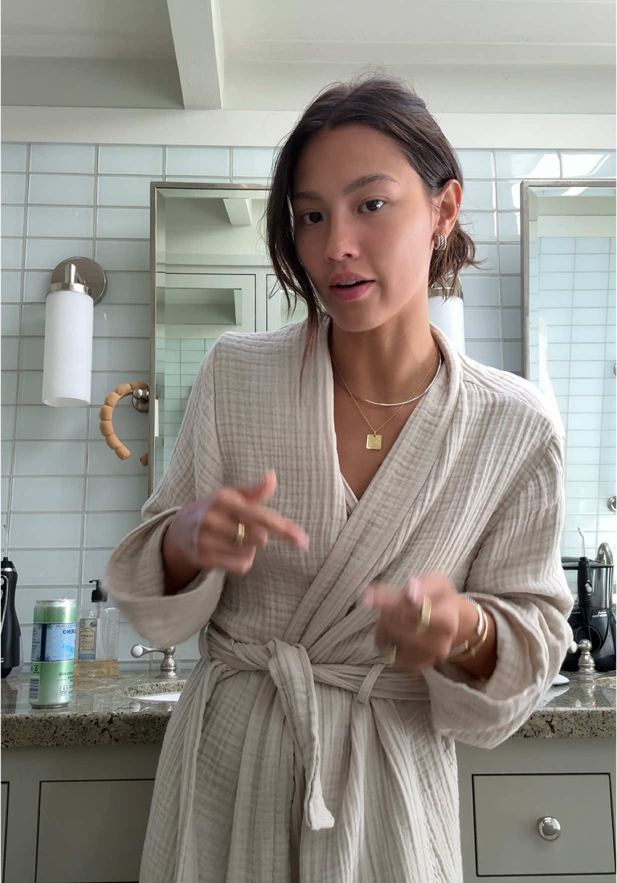 huge @philosophy & @CYKLAR girl!!!!  this scent is giving cozy, luxury & effortless all at the same time #scents #scents #postshowerroutine #everythingshower #bodylotion #cyklar #philosophy #bodycare #shower 