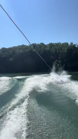 🤪 #fyp #wakeboarding #wakeboardingfall #bustedmouth #summervibes 