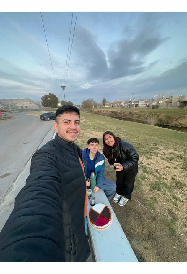 El tridente 🤣#fypシ #fyppppppppppppppppppppppp @Aguz Curilef @TinValx 