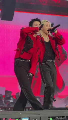 what the audio says #foryou #fyp #straykids #skz #stay #hyunjin #felix #hyunlix #kpop #kpopconcert #straykidschicago @Stray Kids 