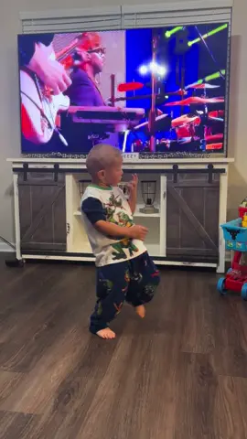 He was a little tired tonight 😆 But this another one of his favorite songs ❤️❤️❤️#littlepreacher #christiantiktok #christiantiktok #churchtiktok #praisethelord @MrLocklear87 