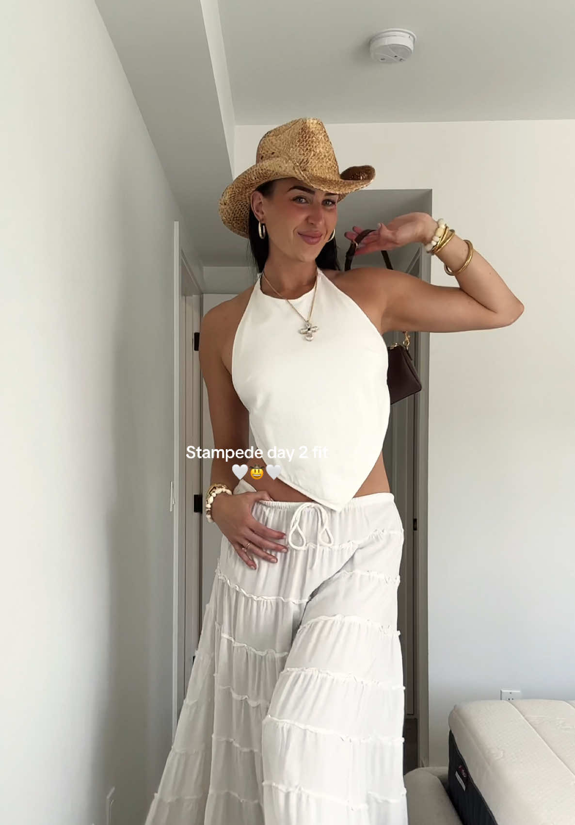 Let's go girls 🇨🇦 @CALGARY STAMPEDE || YYC #calgarystampede #stampede #stampedeoutfit #rodeo #calgary #calgaryyyc #yyc #westernoutfit #grwm #OOTD @Lammle's Western Wear 