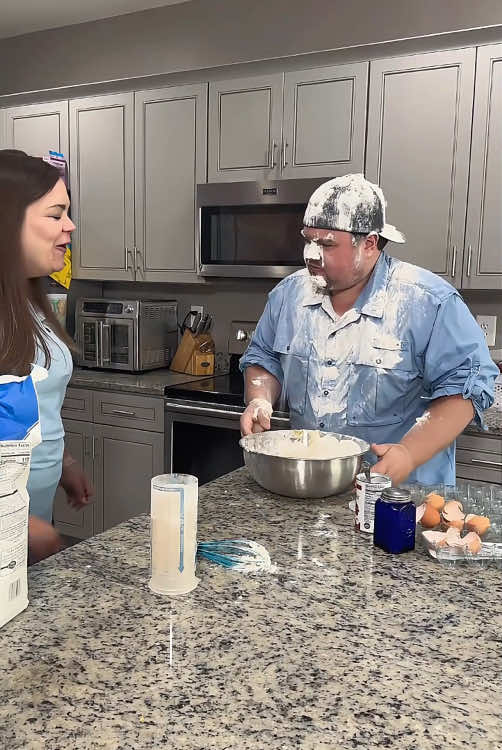 The bowl stuck prank was so funny❤️🤣🤣#fyp #funny #foryou #usa #tiktok #couple #scarecam #trending #prank #funnyvideos 