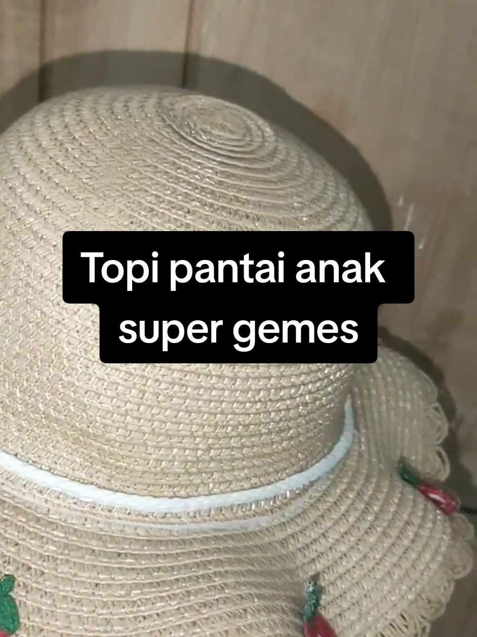 Topi pantai anak #topianak #topijerami #topipantai #racuntiktok #ootdanakperempuan 