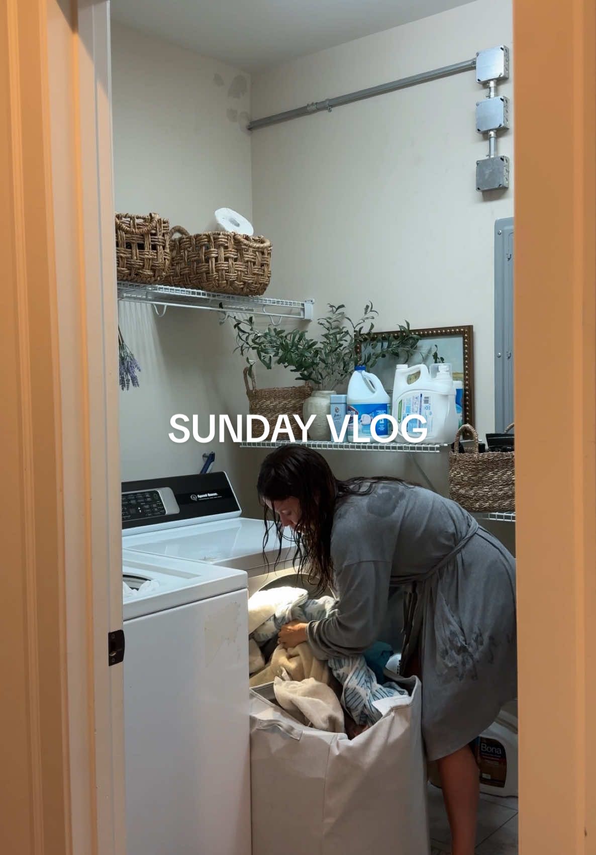 happy Sunday ily all sm🫶🏼🌺waking up before the kids makes such a difference!! #morningroutine #sundaymorning #motherhood #momlife #sundayreset 