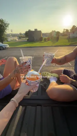 One of the many reasons why summer will always be my fav ☀️🍧🌅 #Summer #summervibes #snowball #icecream #summernights #snowcone #sunset 