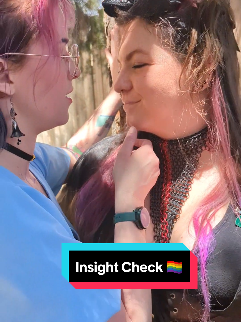 Got 'em 🤠 with @Feuwling (Bex) #dnd #sorcerer #warlock #wlw #dungeonsanddragons #coloradorenaissancefestival #renfaire 