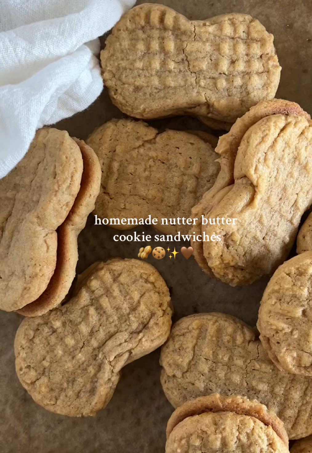 Peanut butter lovers, these are for you!! One of my absolute FAV recipes🤎🥜✨ #peanutbutterrecipes #baketok #fyp #peanutbuttercookies #homemadenutterbutters #samdwichcookies #cookietok #baking #viralrecipe 