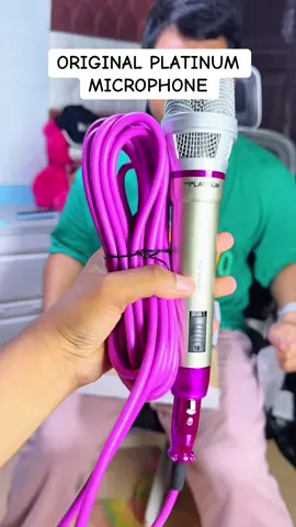 Grabeee kaya naman pala ang daming sold super quality at siguradong gaganda talaga boses mo! #dynamicmicrophone #platinummicrphonekaraoke #microphone #wiredmicrophone 