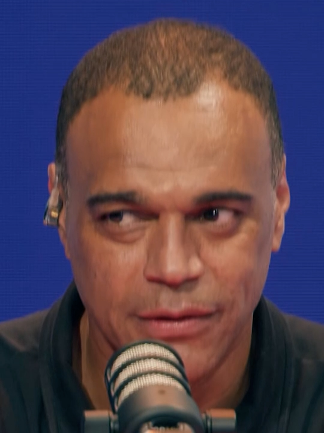 O que acontece dentro do vestiário, fica dentro do vestiário 👁👄👁 Por essa o Denilson não esperava, tá? 🗣 É uma pergunta melhor que a outra! 🤣 #AbertoAoPúblico #TVGlobo