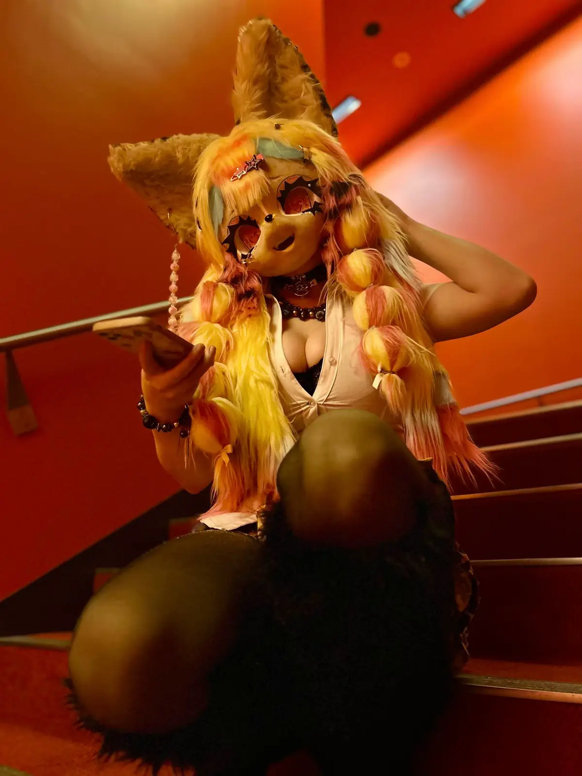 Hehehehhe  #fursuit #furry #fursona #fursuitmaker #furrykig #kigurumi #kigfurry #cosplay #cosplayer #gyaru #gal #gyarufurry #babynomoney #bbnos 