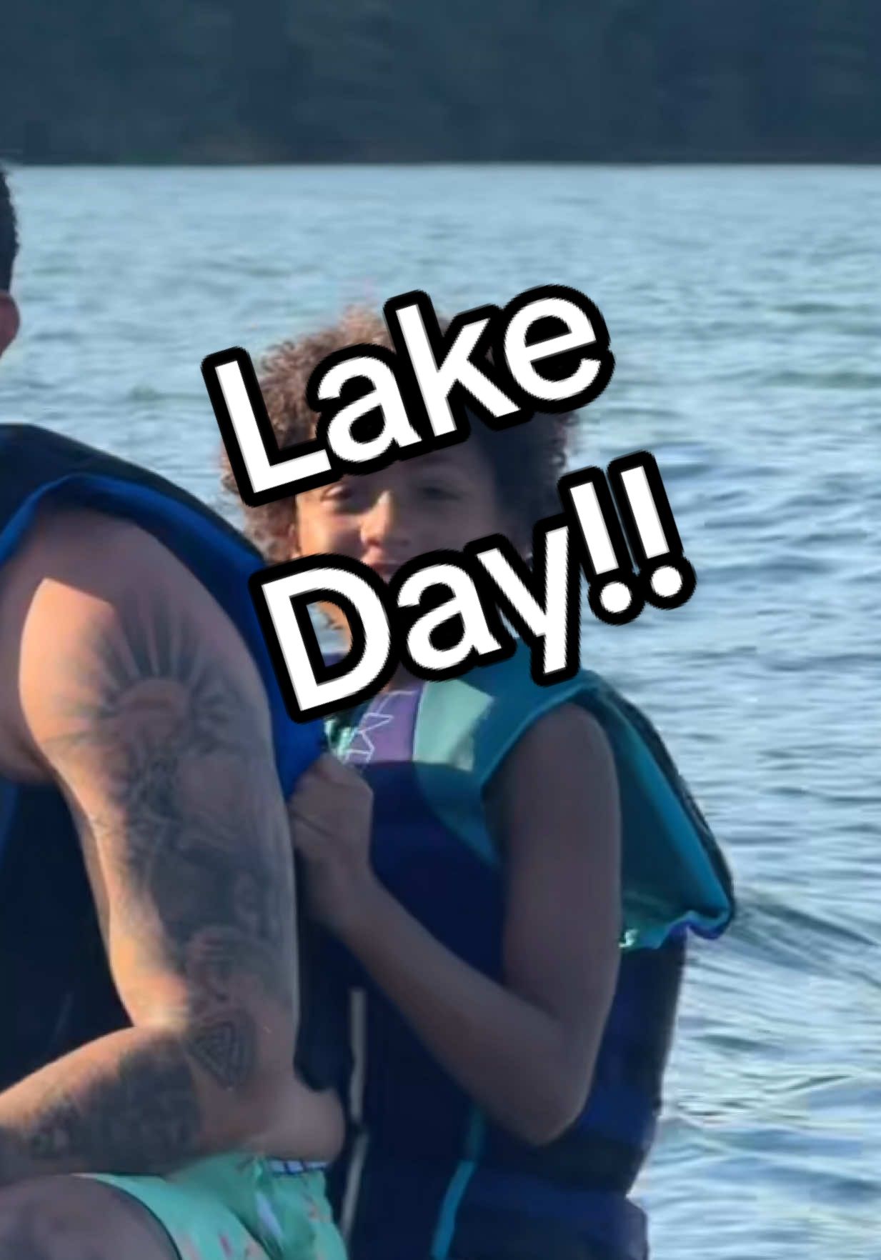 We had the absolute best time!!  #therelatablemom #relatablemom #imonaboat #onaboat #lakeday #lakedays #allatoonalake 