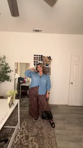 Day 10 of recreating Pinterest outfits as a curvy girl and I’m loving how comfy this one is 🐆🖤 pants @ciderusa  button up @Old Navy Official  sandals & bag @SHEINUS  body mist @fine’ry.  sunnies @Amazon  #creatorsearchinsights #recreatingpinterestoutfits #pinterestoutfit #pinterestinspo #curvyoutfits #outfit #outfitinspo #outfitideas #outfits #OOTD #curvyfashion #curvystyle #plussize #plussizefashion #plussizestyle #bodypositivity #apronbelly #plussizeoutfits #fashiontutorial #fashion #gdwm #visteteconmigo #latinacontentcreator 