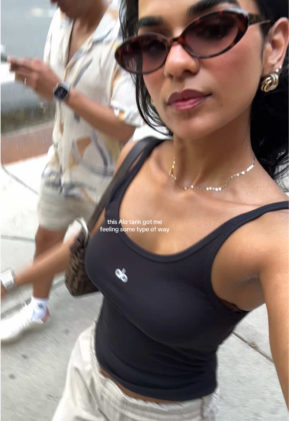 lost my @alo virginity to this tank 😭 yes i’m embarrassed what i paid for it but no i don’t regret it & in fact will be buying in another color  #aloyoga #oufits #summeroutfits #tanktop #fyp 