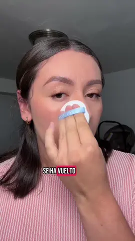 Vean como me brilla la cara y de el otro lado donde ya me coloque el polvo no se ve súper linda mi piel te deja un efecto filtro #Dealsforyoudays #makeup #tiktokshop #parati #polvocompacto #maquillajetutorial 