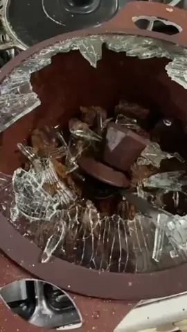 ⚠️ Revoltada com essa situação! ⚠️ Minha mae comprou um jogo de panelas da Mônaco por mais de 2 MIL REAIS e na segunda vez de uso a tampa EXPLODIU do nada, quase machucou a gente e perdi a carne ainda 😡😡😡. Quero solução, Mônaco! Isso é falta de respeito com o consumidor! 🚨 #MonacoPanelas #Decepção #Consumidor #Indignada #Explodiu #Panela #FalhaDeProduto #Vergonha #QueremosSolução #ConsumidorIndignado #TikTokBrasil #Mônaco #fyp #viral 