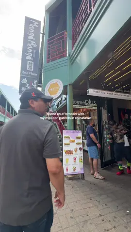 he just wanted a sweet treat, i’m just like him fr  #mexicandad #chinatown #waffleicecream #chicago 