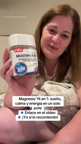 Hoy les muestro este suplemento de Magnesio 14 en 1 de VEV, ideal para quienes buscan un apoyo completo para el cuerpo y la mente. Contiene 10 tipos de magnesio (glicinato, citrato, malato, aspartato, carbonato, gluconato, lactato, óxido, ascorbato y taurate), más vitamina D3, ashwagandha, L-teanina y zinc. Perfecto para mejorar el sueño, calmar la ansiedad, apoyar músculos y fortalecer el sistema inmune. Yo lo uso como parte de mi rutina diaria, especialmente en días de mucho estrés o cuando me cuesta dormir bien. ✔️ Viene con 90 gomitas. ✔️ Apto para adultos. ✔️ Fácil de tomar y con buen sabor. 🔗 Te dejo el enlace por si lo quieres probar. #Magnesio #SuplementosNaturales #BienestarDiario #RelajaciónNatural #Ansiedad #VitaminaD3 #TikTokRecomienda #VEV #GomitasSaludables #DealsForYouDays