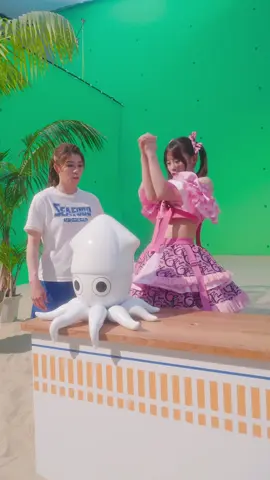 【あと２日】 吉田さん から びびちゃん に奥義継承🦑 夏こそうまいよ！シーフード！ #夏夏SEAFOOD #倍倍FIGHT #吉田沙保里 #きゃんちゅー #CANDYTUNE #村川緋杏 #夏こそうまいよシーフード