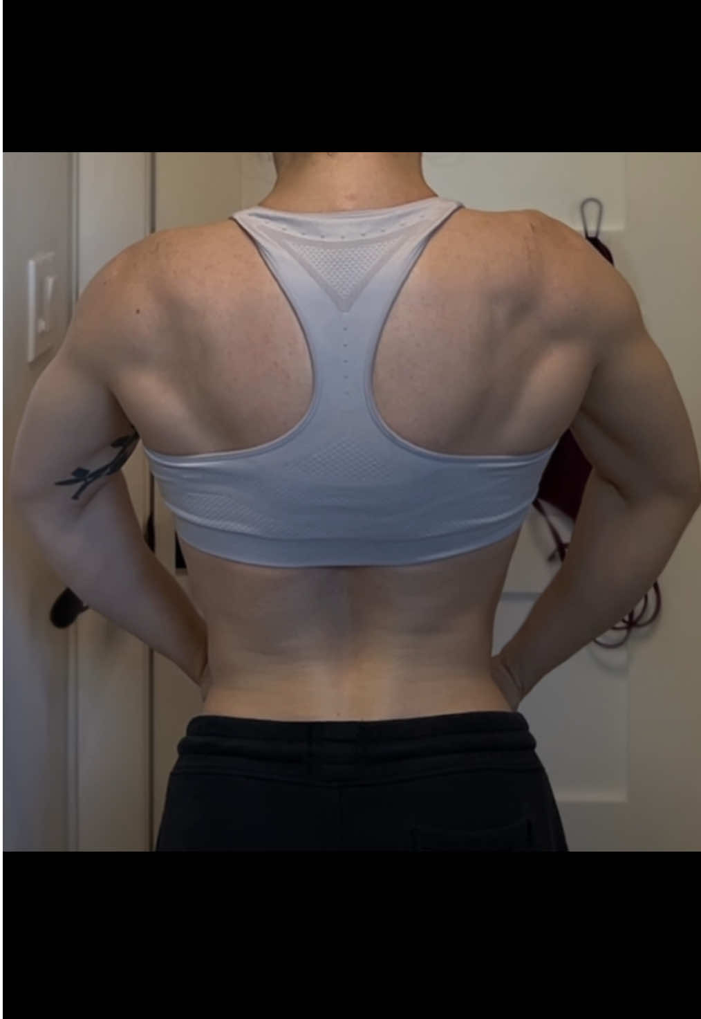 Quick pump check #girlswholift #wlw #musclemommy #lesbiansoftiktok 