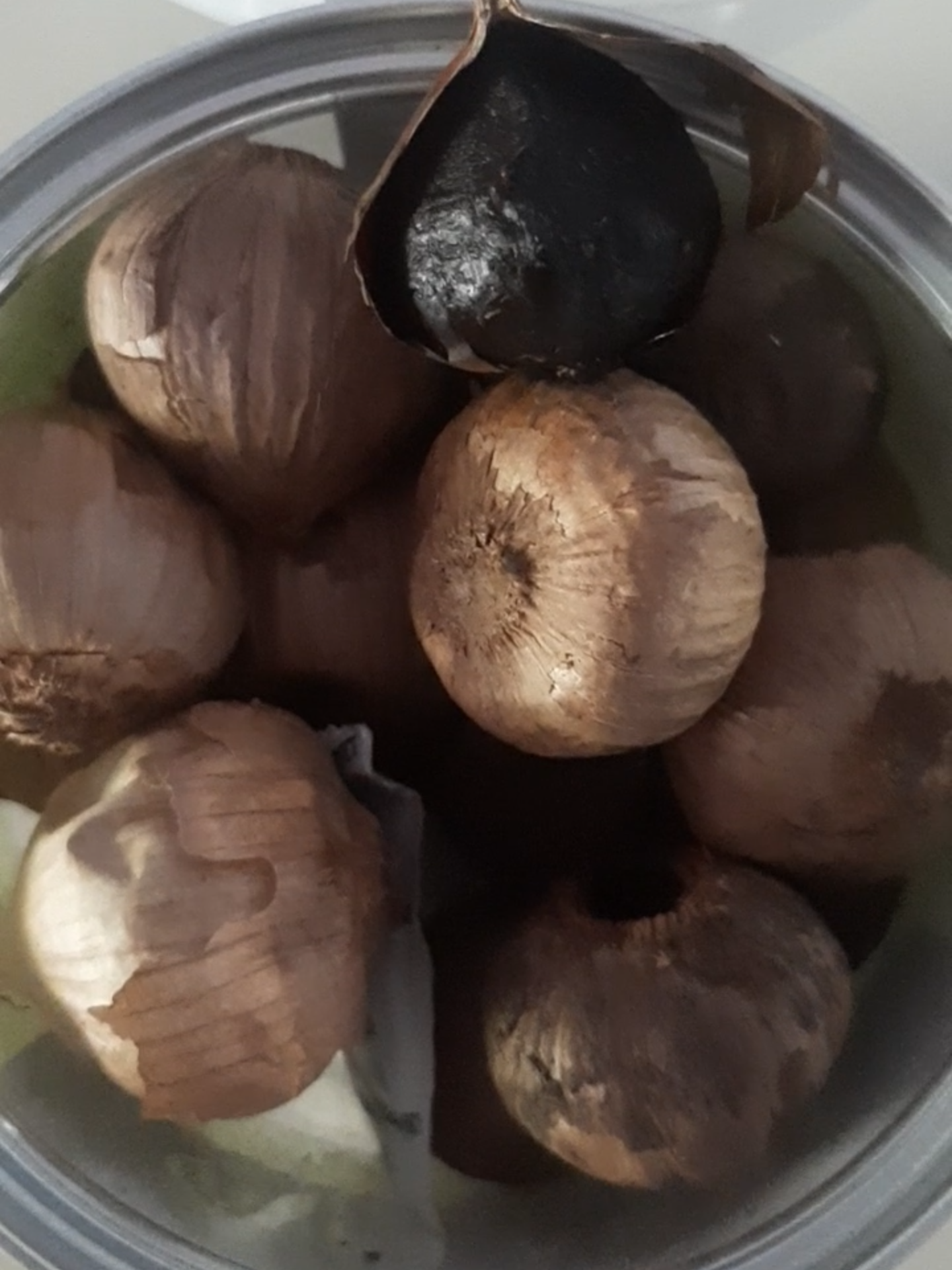 Black Garlic Manisnya bikin nagih. Yuk, coba! #blackgarlic #bawanghitamtunggal #bawanghitam
