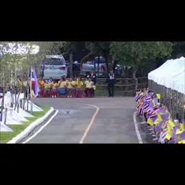 พระบาทสมเด็จพระเจ้าอยู่หัว-พระราชินีเสด็จฯ ไปทรงเปิดป้ายชื่ออุโบสถกลางน้ำ