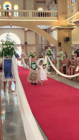 Little Bride & Groom🤍💚 #wedding #tiktokviral #fy #fyppppppppppppppppppppppp #aislewalk 