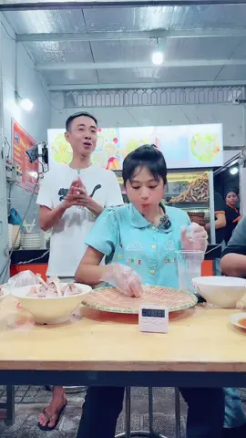 Chị Koi Thái Lan Thử Thách Mâm Sườn 3kí Giải Thưởng 3T5 Và Cái Kết Chưa Đủ Đô Và Chị kiêu Thêm Tô Đầy Đủ kk 😂#tiktok Bánh canh chả cá công Lê 