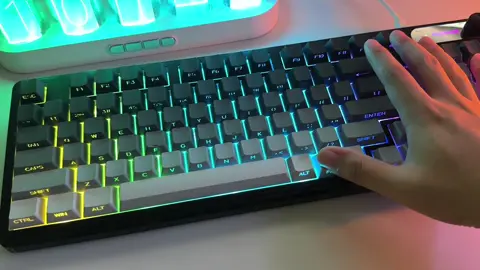 Keycap abu-abu gradien, efek pencahayaan rgb lembut #keyboards #furycube #furycubeip98 #gamingkeyboard #budgetkeyboard #satisfyingvideos #trending #rgb #grey