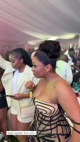 Happy fucken birthday 🎂 @sihle Kuhbeka#vairal #happybirthday #fyp #foryoupage #tiktok2025 #sama28 #rhod #tiktok2025🥰 #fypppppppppppppp #fafakuhbeka_ #limpopo #therealhousewivesofdurban #foryoupage❤️❤️ 