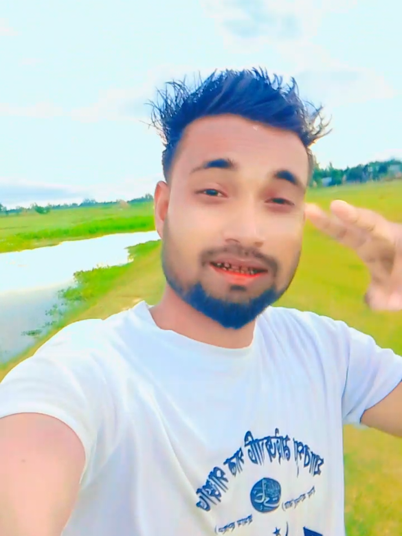 মনে রাগ কইরো না রে আমি তোমারি আছি #fouryou #vairalvideo #Tiktok #Bangladesh 