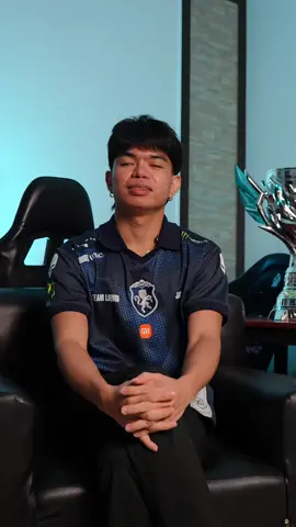 Daddy Jaypee of TLPH shares how he got around to playing MLBB, and promises to be the CHAMPS of MSC! ⚡ Catch ‘The Cavalry’ duel against the world in the MSC at EWC 25 this July! 💧 🗓 Wild Card July 10th - 13th 🗓 Group Stage July 23rd - 27th 🗓 Knockout Stage - July 30th - 31st 🗓 Semi Finals - August 1st 🗓 3rd Place & Grand Finals - August 2nd #MPLPH #MPLPhilippines #MLBB #MobileLegendsBangBang #EsportsPH #MPLPHSeason15 #PusoatGalingYanAngLakasngPinas #OneGameTwoChampions #MSCatEWC25
