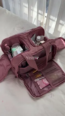 24% off now‼️ I used to need at least 4 bags for my toiletries 😩and now I only need ONE bag🥹🫶🏻✨#bagsmart #dealsforyoudays #toiletrybag #coemeticbag #makeupbag #travelhack 