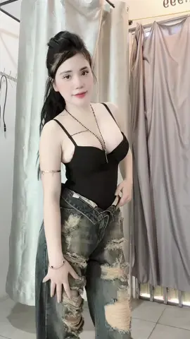 phải là ..tặng a tấm chân tình chân thì trên cổ còn tình là tình tính tang#xuhuongtiktok #xuhuong 