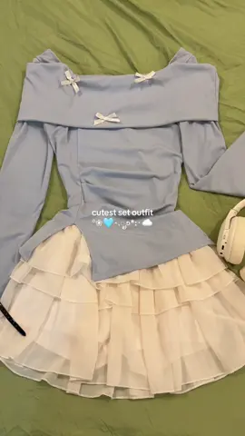 so coquettish ✨💕  #coquette #outfit #womenoutfit #bowtop #skirt #fypシ゚viral #trending 