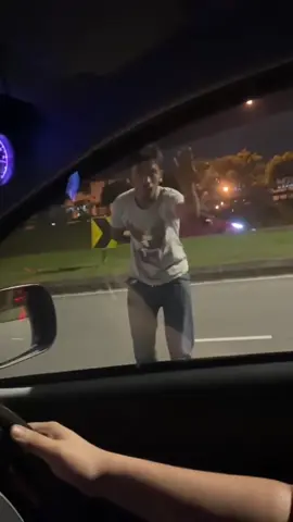 From Hero to zero 🤣🤭 Terbaik abg polis 👍🏻 #roadbully #fyp #polis #pdrm 